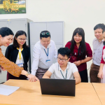 Trường THPT Chuyên Sơn La triển khai sử dụng sổ đầu bài điện tử – bước tiến trong chuyển đổi số giáo dục